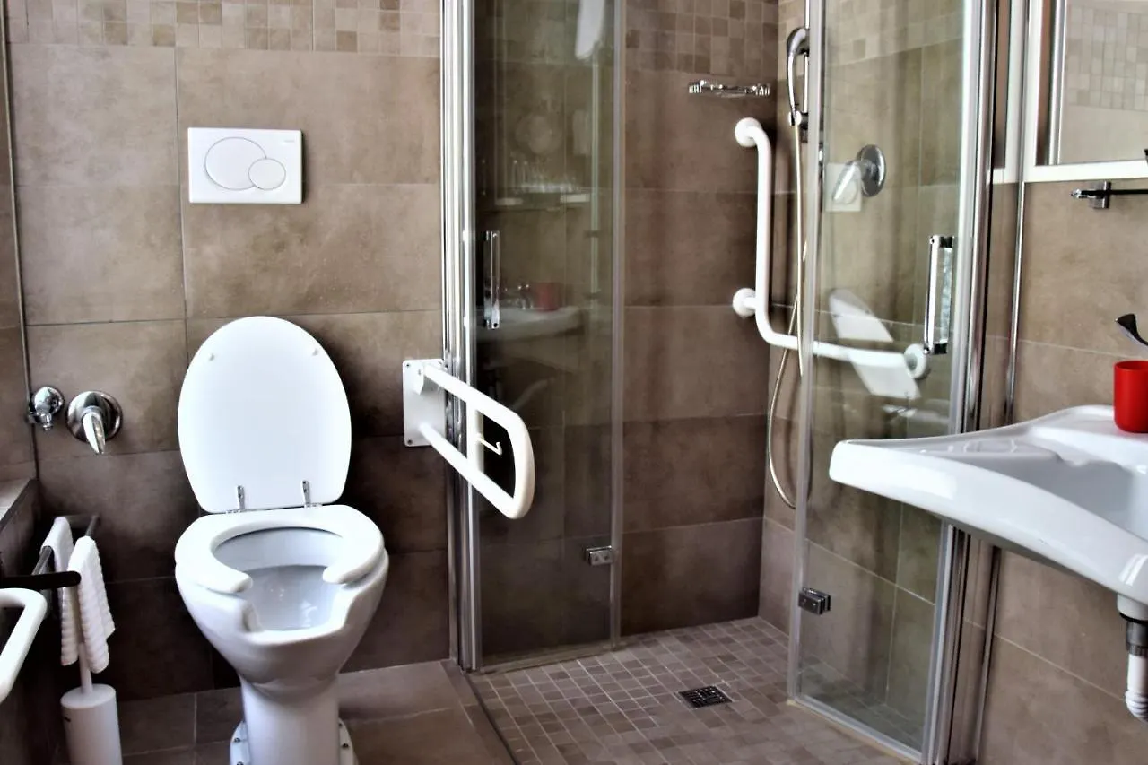 Hotel Paolo II Rome 3*,