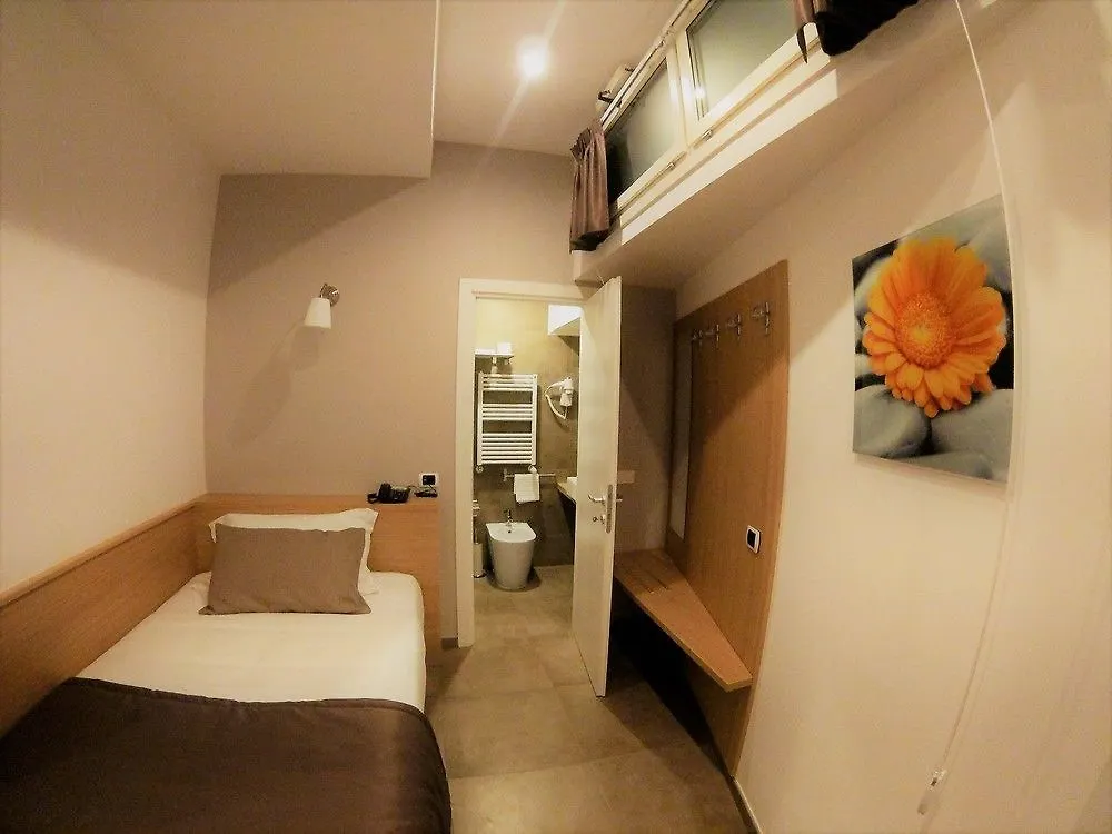 Hotel Paolo II Rome