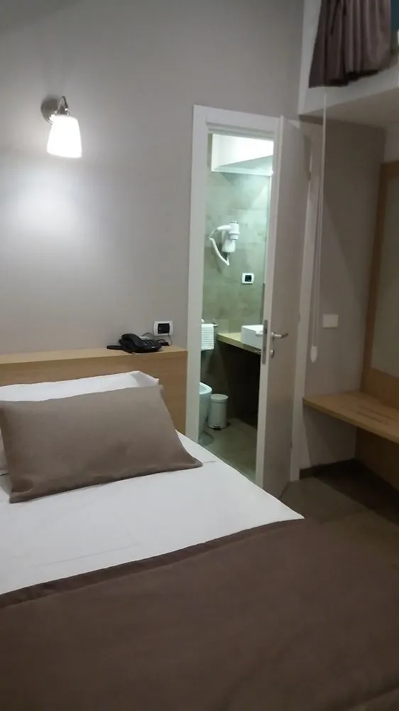 Hotel Paolo II Rome Italy