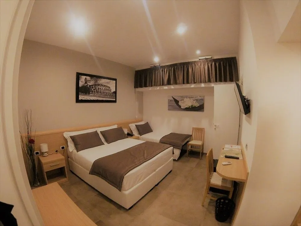 Hotel Paolo II Rome